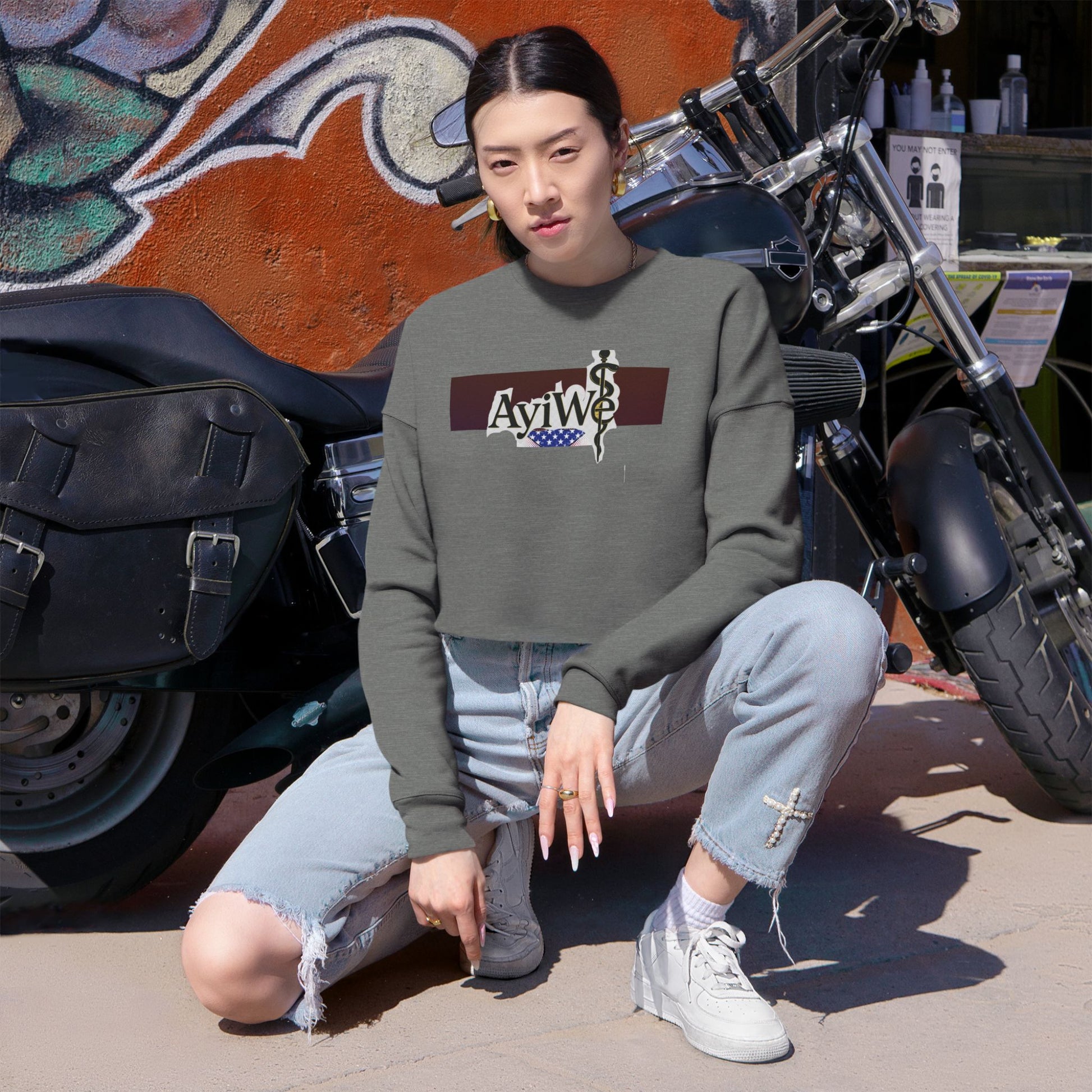 Ayi - Wé Star Women's Cropped Sweatshirt - AyiWé Fashion & Style