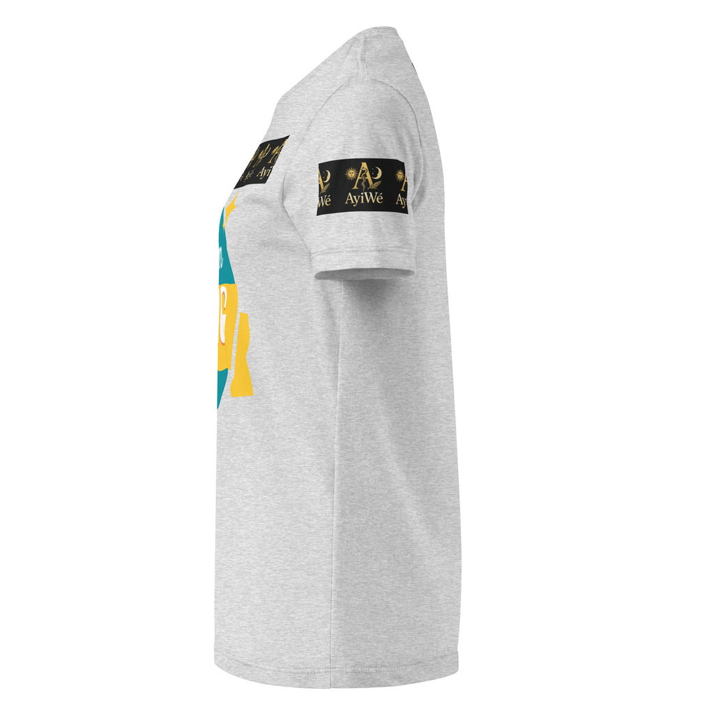 O2 - Las girls - Latinas, AyiWé Women’s basic softstyle t-shirt - AyiWé Fashion & Style