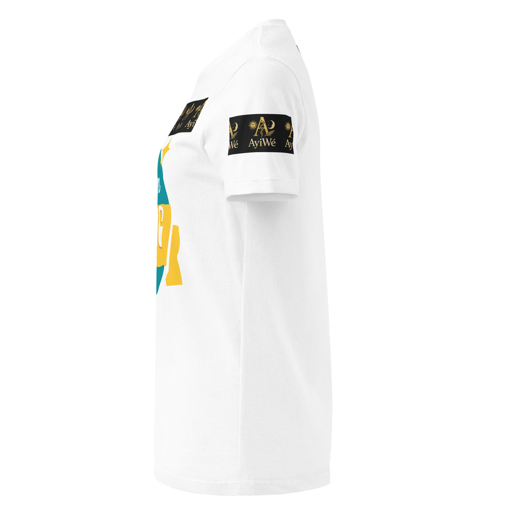 O2 - Las girls - Latinas, AyiWé Women’s basic softstyle t-shirt - AyiWé Fashion & Style
